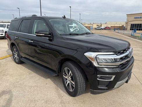 Used 2024 Ford Expedition Limited image 17