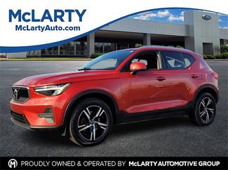 Used 2023 Volvo XC40 B5 Core video 1
