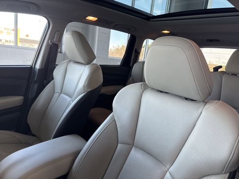 Used 2022 Subaru Ascent Limited w/ Technology Package image 28