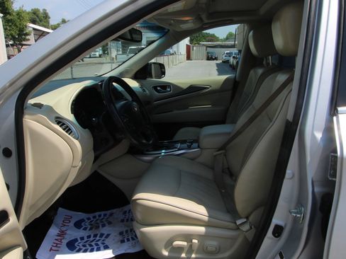 Used 2019 INFINITI QX60 Luxe w/ Essential Package FWD image 9