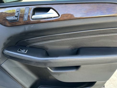 Used 2014 Mercedes-Benz ML 350 4MATIC image 27