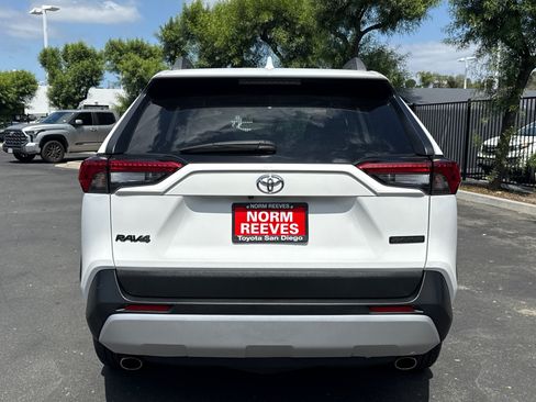 Used 2024 Toyota RAV4 Adventure AWD/4WD image 8