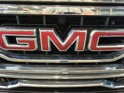 Used 2023 GMC Sierra 1500 SLT w/ SLT Convenience Package AWD/4WD image 8