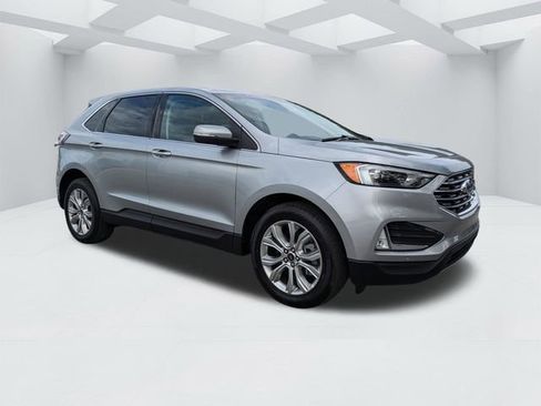 Used 2024 Ford Edge Titanium AWD/4WD image 2