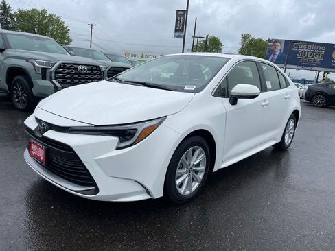 New 2026 Toyota Corolla XLE FWD image 4