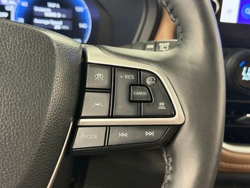Certified 2024 Toyota Grand Highlander AWD image 27
