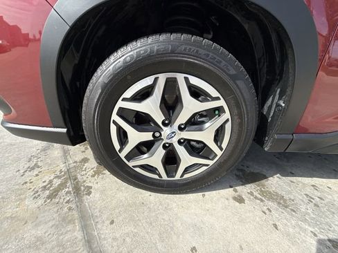 Certified 2023 Subaru Forester Premium AWD/4WD image 10