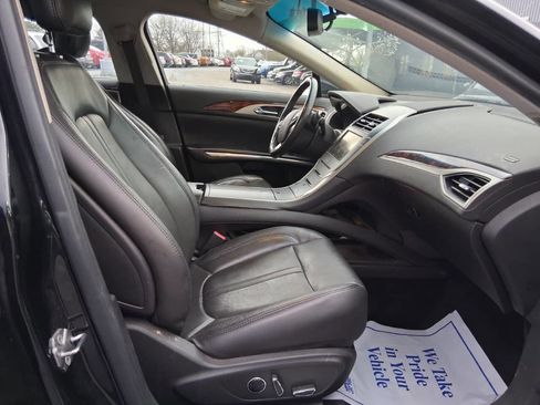 Used 2013 Lincoln MKZ FWD image 11