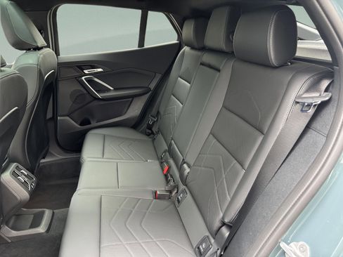 Used 2025 BMW X2 xDrive28i image 30