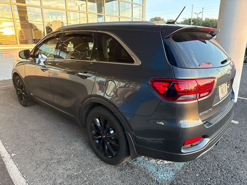 Used 2020 Kia Sorento EX AWD/4WD image 4