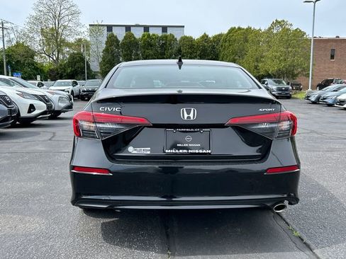 Used 2023 Honda Civic Sport image 3