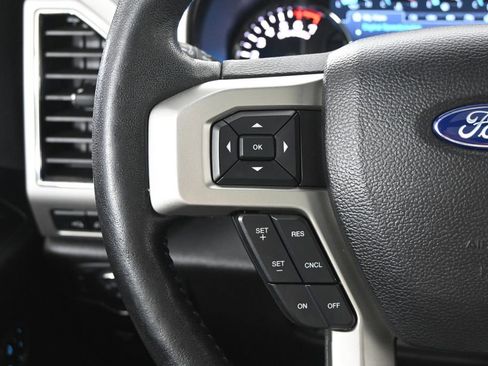 Used 2020 Ford F150 Lariat w/ Equipment Group 502A Luxury AWD/4WD image 39