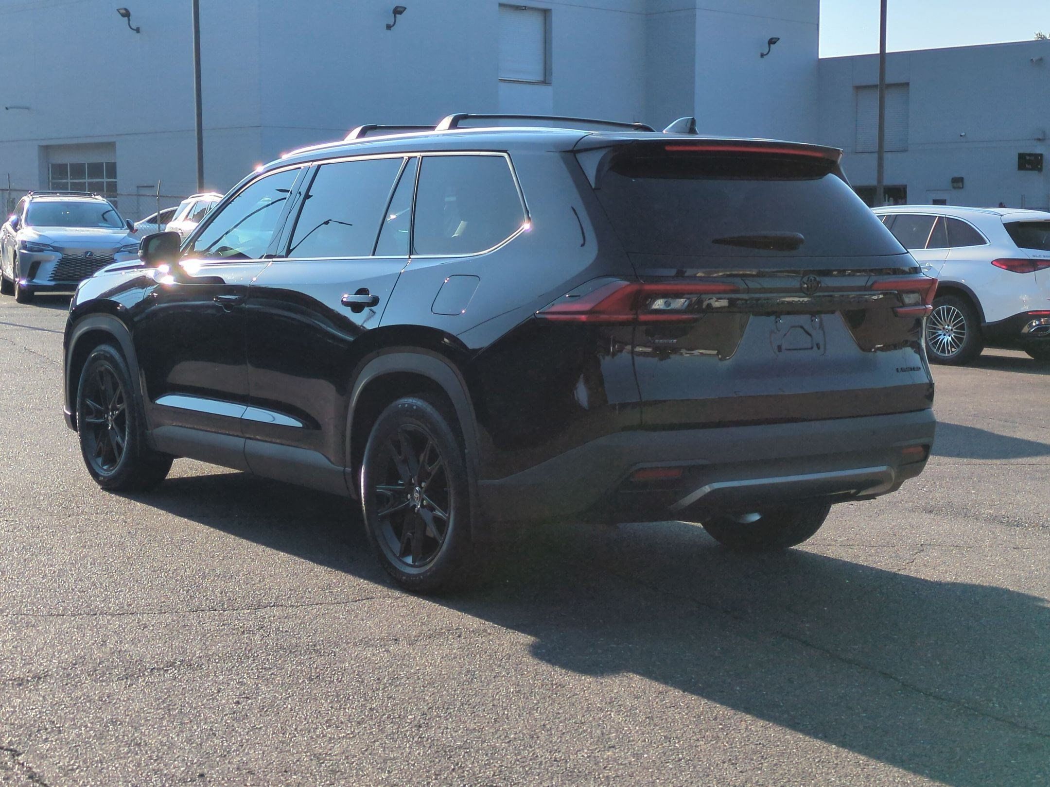 Used 2025 Toyota Grand Highlander FWD image 4