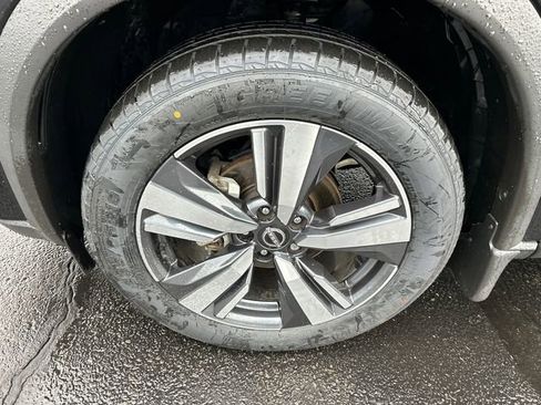 Certified 2023 Nissan Rogue SL w/ SL Premium Package image 8