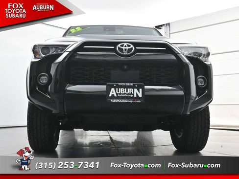Used 2022 Toyota 4Runner SR5 Premium w/ Moonroof Package AWD/4WD image 25