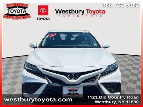 Certified 2022 Toyota Camry SE w/ Carpet Mat Package (TMS) FWD image 3