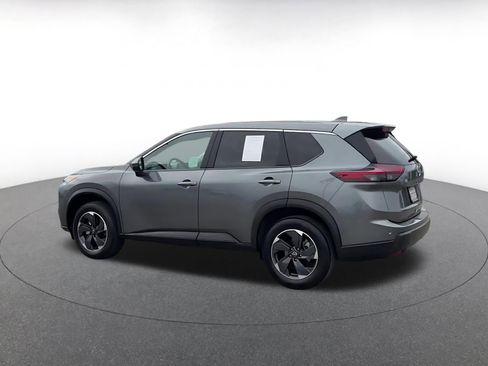 Used 2025 Nissan Rogue SV image 10