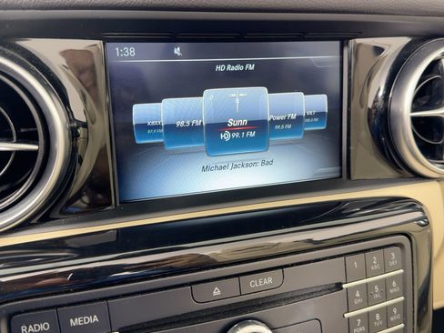 Used 2020 Mercedes-Benz SLC 300 image 21