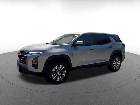 Used 2025 Chevrolet Equinox LT image 7