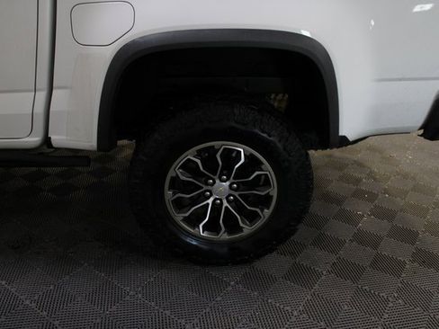 Used 2018 Chevrolet Colorado ZR2 image 9