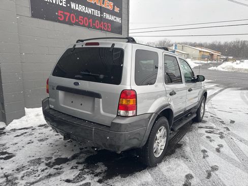 Used 2005 Ford Escape XLT image 8