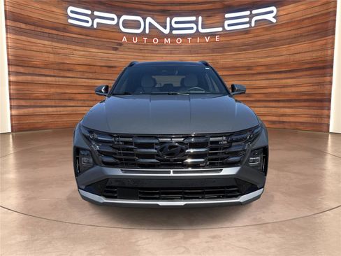 Used 2025 Hyundai Tucson Limited image 10