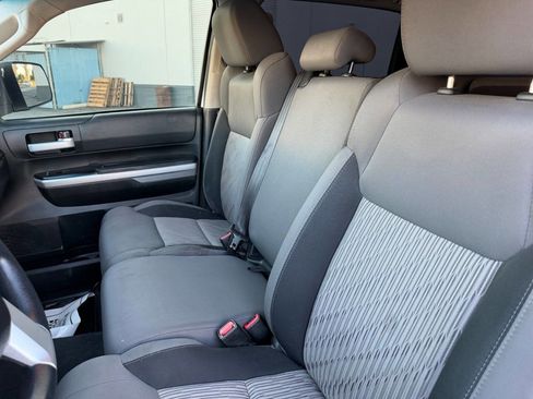 Used 2017 Toyota Tundra SR5 image 23