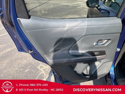Certified 2025 Nissan Kicks SR FWD image 29