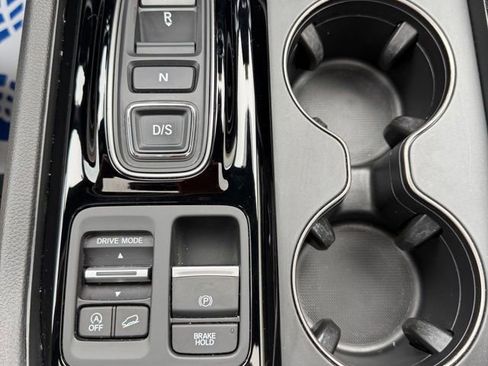 Certified 2025 Honda Pilot TrailSport image 25