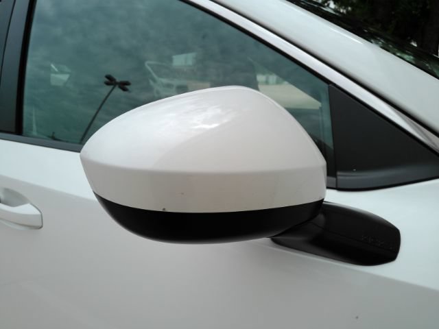 Used 2025 Nissan Kicks SV FWD image 21
