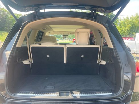 Used 2021 Mercedes-Benz GLS 450 4MATIC image 20