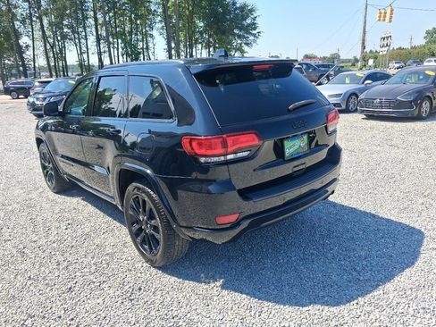 Used 2019 Jeep Grand Cherokee Altitude RWD image 2