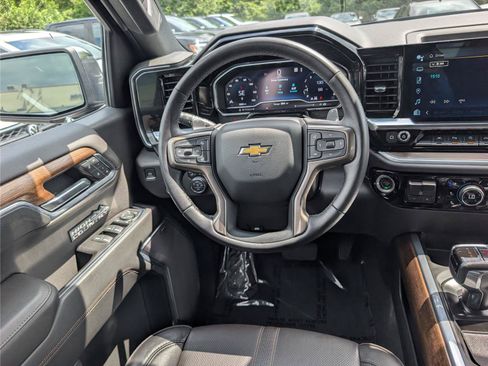 Used 2023 Chevrolet Silverado 1500 High Country AWD/4WD image 19