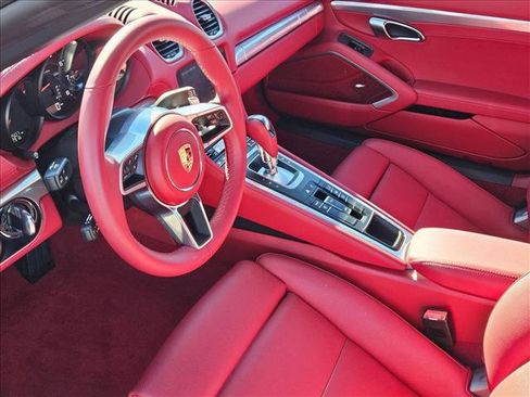 Used 2025 Porsche 718 Boxster image 10