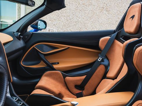 Used 2022 McLaren 765LT RWD image 40