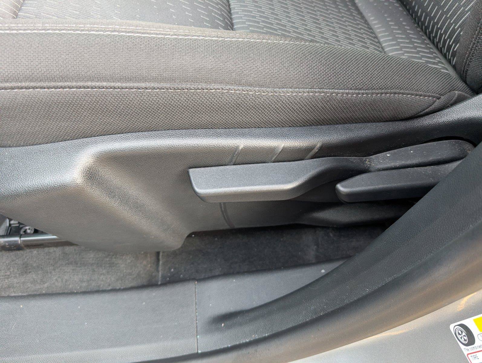 Used 2026 Chevrolet Equinox LT FWD image 14