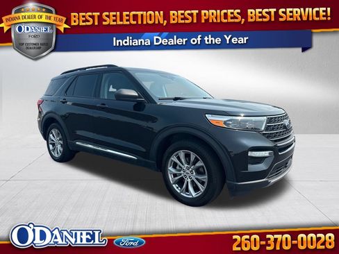 Used 2023 Ford Explorer XLT w/ Equipment Group 202A AWD/4WD image 1