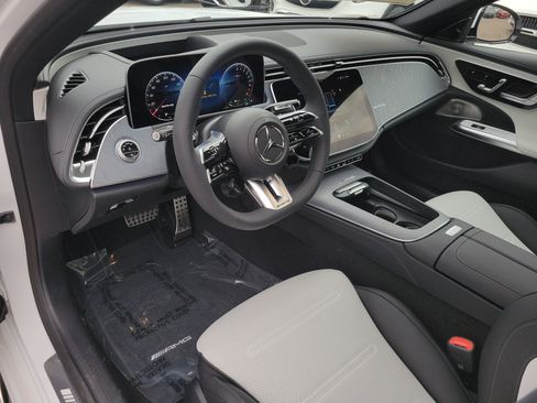 New 2026 Mercedes-Benz E 53 AMG e 4MATIC Sedan image 23