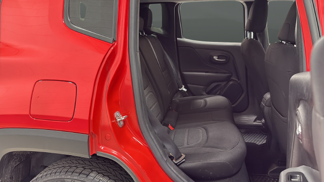 Used 2022 Jeep Renegade Latitude AWD/4WD image 24