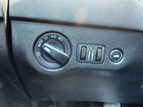 Used 2023 Dodge Charger SXT RWD image 39