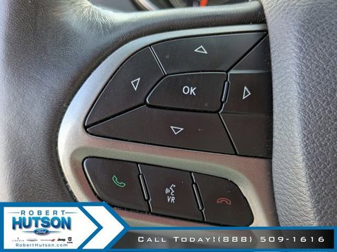 Used 2019 Jeep Cherokee Latitude Plus w/ Comfort/Convenience Group image 21