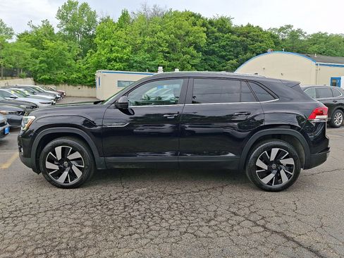 Used 2024 Volkswagen Atlas Cross Sport SE AWD/4WD image 7