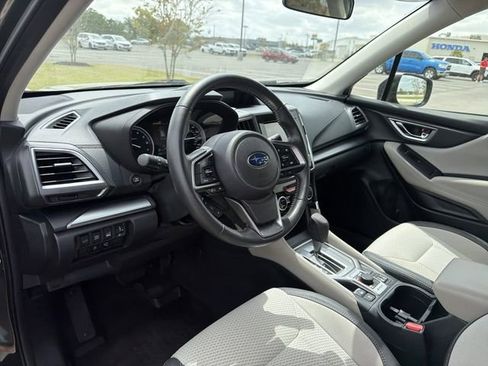 Used 2024 Subaru Forester Premium image 11