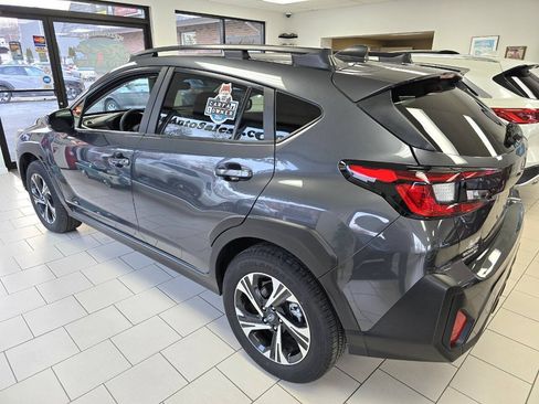 Used 2024 Subaru Crosstrek 2.0i Premium AWD/4WD image 8