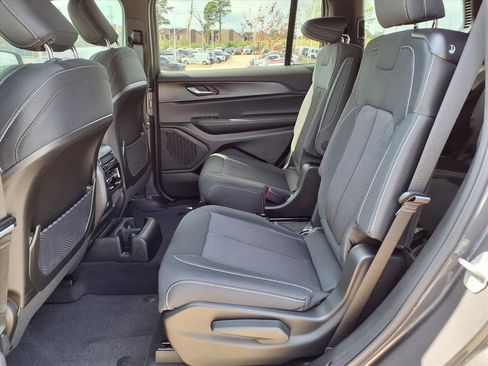 New 2025 Jeep Grand Cherokee L Laredo w/ Trailer Tow Package image 11