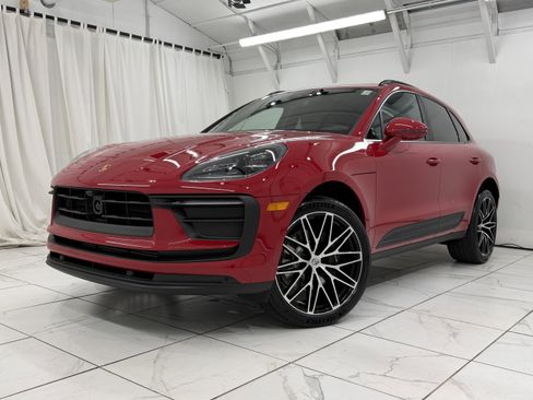 New 2026 Porsche Macan image 7