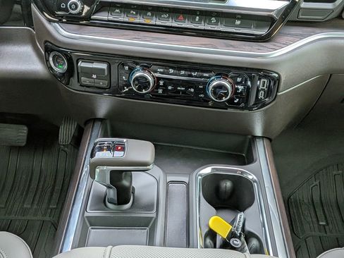 New 2026 GMC Sierra 1500 SLT w/ SLT Premium Plus Package AWD/4WD image 19