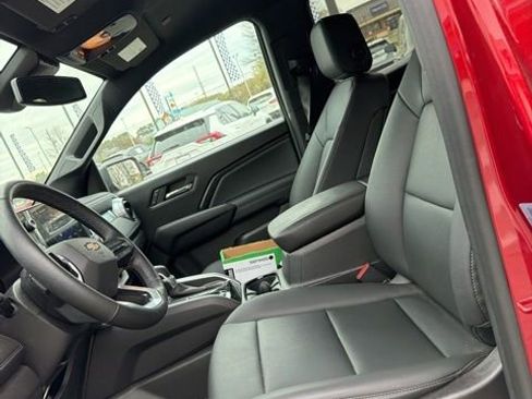 Used 2024 Chevrolet Colorado LT w/ LT Convenience Package III image 13