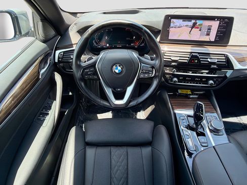 Used 2021 BMW 530i xDrive w/ Premium Package AWD/4WD image 16