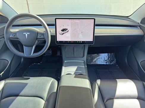 Used 2021 Tesla Model 3 Standard Range Plus image 12